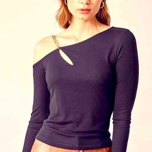 Detailed Chain Off Shoulder Top